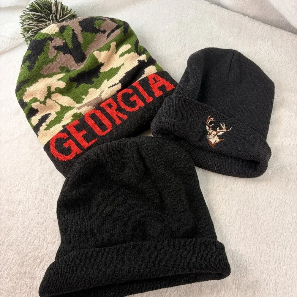 Lot of 3 Winter Beanie Hats Georgia Bulldogs Camo Deer Stag Plain Black Unisex